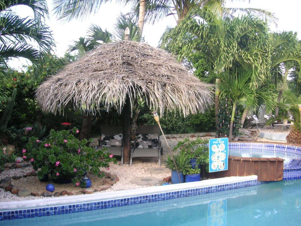 Bananas Apartments Adults Only Палм Бич Экстерьер фото